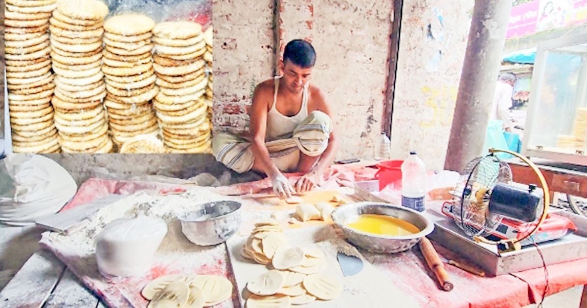 Artisan-Sohail-is-bringing-back-Dhakas-traditional-bakarkhani-in-Tangail