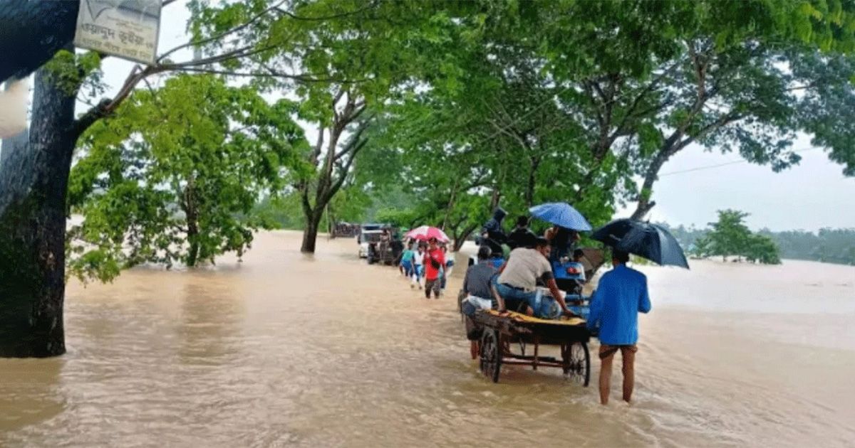 500-tourists-are-stuck-due-to-heavy-rains-and-landslides-Road-communication-is-closed