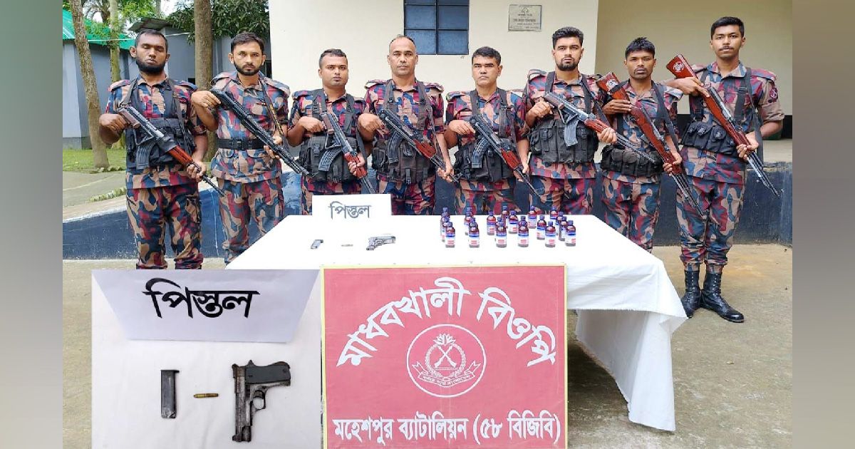 BGB-recovered-foreign-pistol-and-escap-syrup-in-Jeevannagar