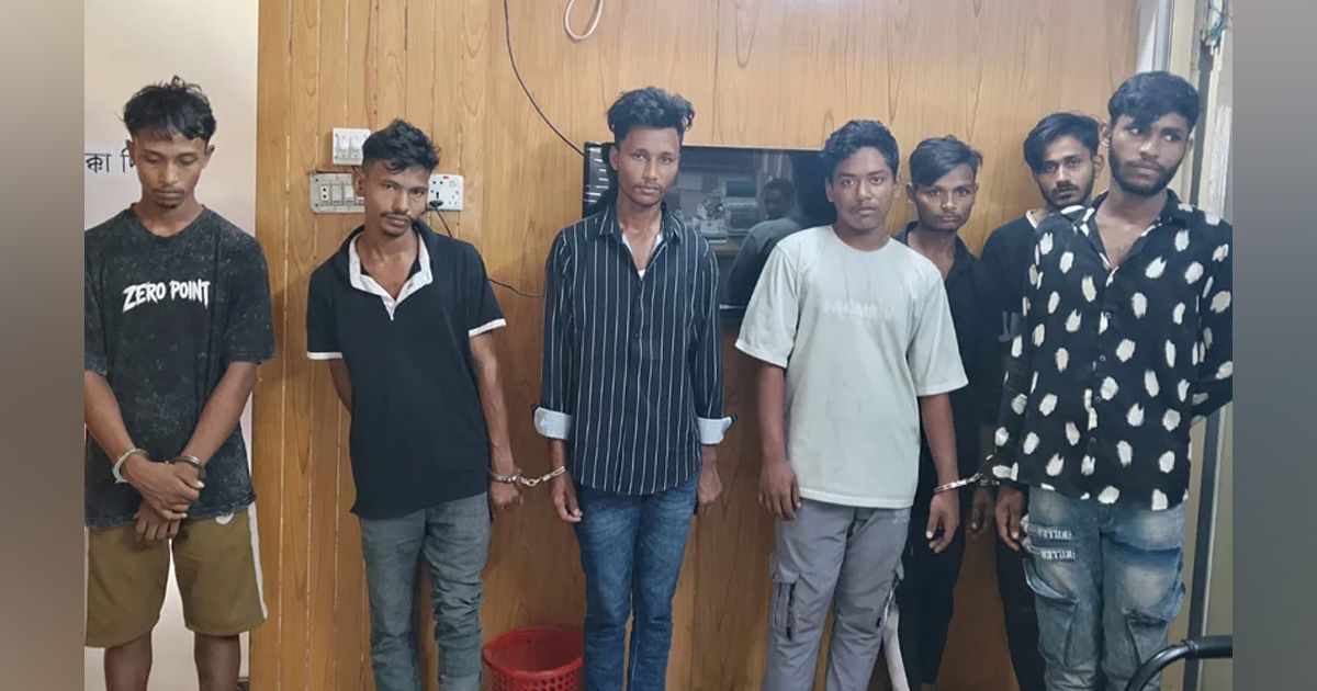 Arrested-7-along-with-Kutta-Farooq-while-preparing-for-the-robbery-in-Adabar-of-the-capital