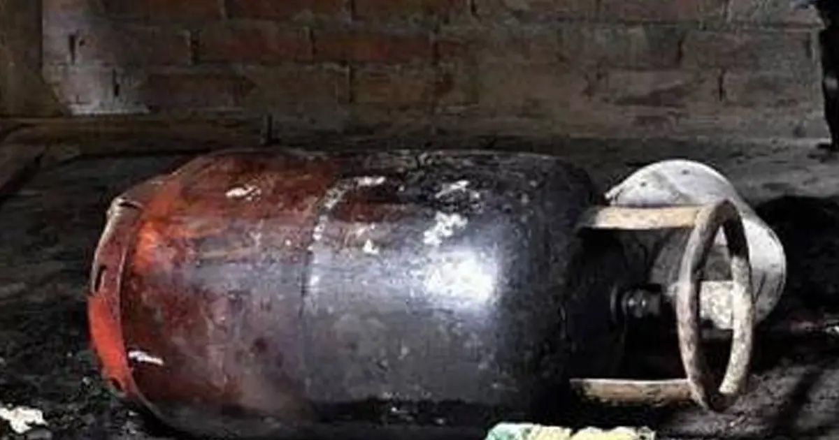 1-killed-in-gas-cylinder-explosion-in-Bangshal-capital