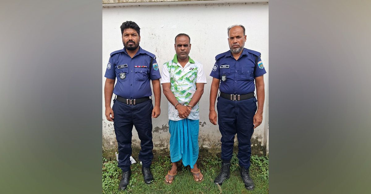 Director-of-Samata-NGO-arrested-on-charges-of-embezzlement-of-customers-money-in-Naogaon