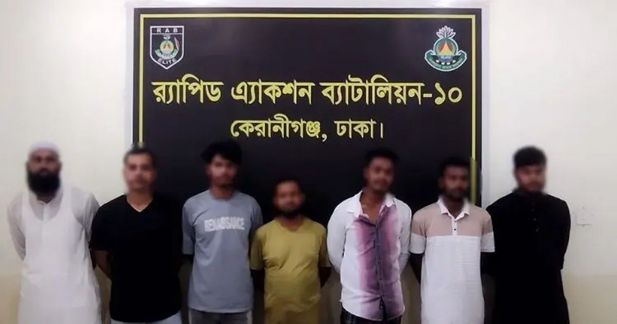 RAB-raid-at-Keraniganj-Regional-Passport-Office-arrested-7