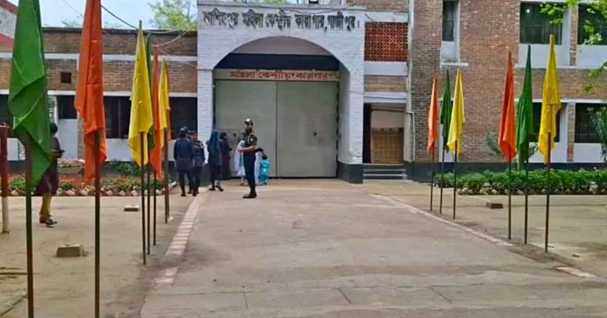 Dismissal-in-case-of-escape-of-accused-from-Kashimpur-Womens-Jail-7