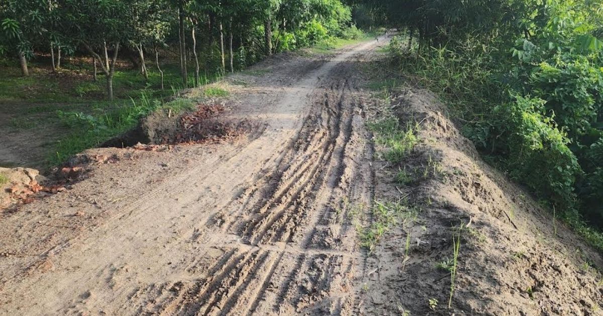 In-Narail-there-is-extreme-suffering-due-to-potholes-mud-and-water-on-the-rural-roads