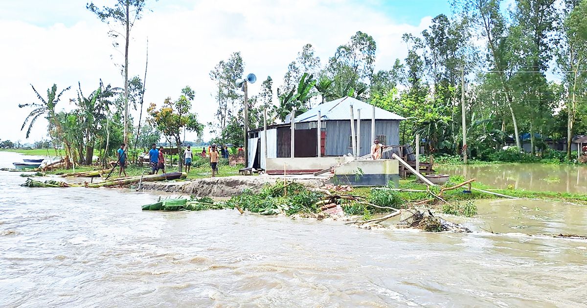 Dimla-increases-the-Teesta-river-water-people-are-suffering-from-shortage-of-food-and-clean-water