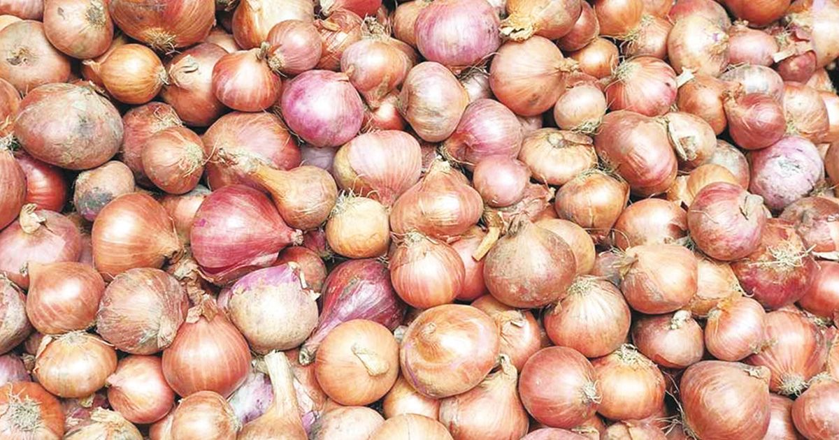 The-price-of-onion-increased-by-15-to-20-taka
