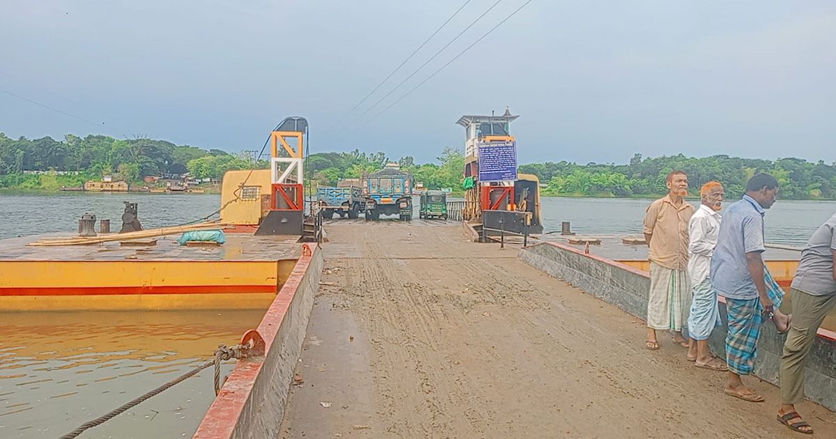 Countrys-first-4-lane-cable-stayed-bridge-at-Karnaphuli-ends-ferry-woes