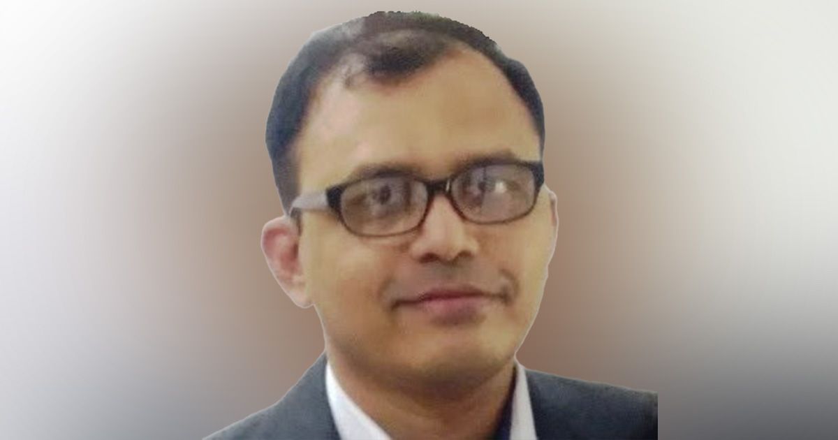 Health-officers-are-providing-medical-services-in-the-gap-between-administrative-work-in-Panchagarh