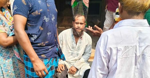 গজারিয়ায় পাঁচ বছরের শিশুকে ধর্ষণচেষ্টা, অভিযুক্তকে পুলিশে সোপর্দ
