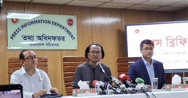 বিমানবন্দরে বসিয়ে রাখার প্রতিবাদে ভারত ছেড়েছি: জাহেদ উর রহমান