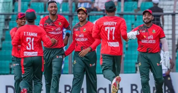 ওয়ানডে হারের প্রতিশোধ নিল অজিরা