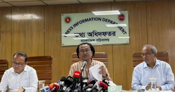 আওয়ামী লীগ কোনো নতুন নামেও কর্মসূচি চালাতে পারবে না: তথ্য উপদেষ্টা