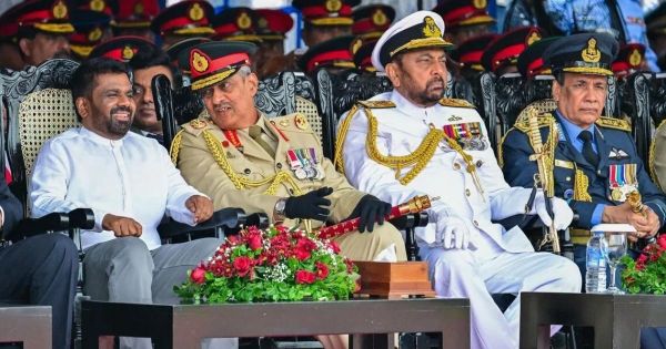 শ্রীলঙ্কার সাবেক নৌবাহিনী প্রধান দুর্নীতির অভিযোগে গ্রেফতার