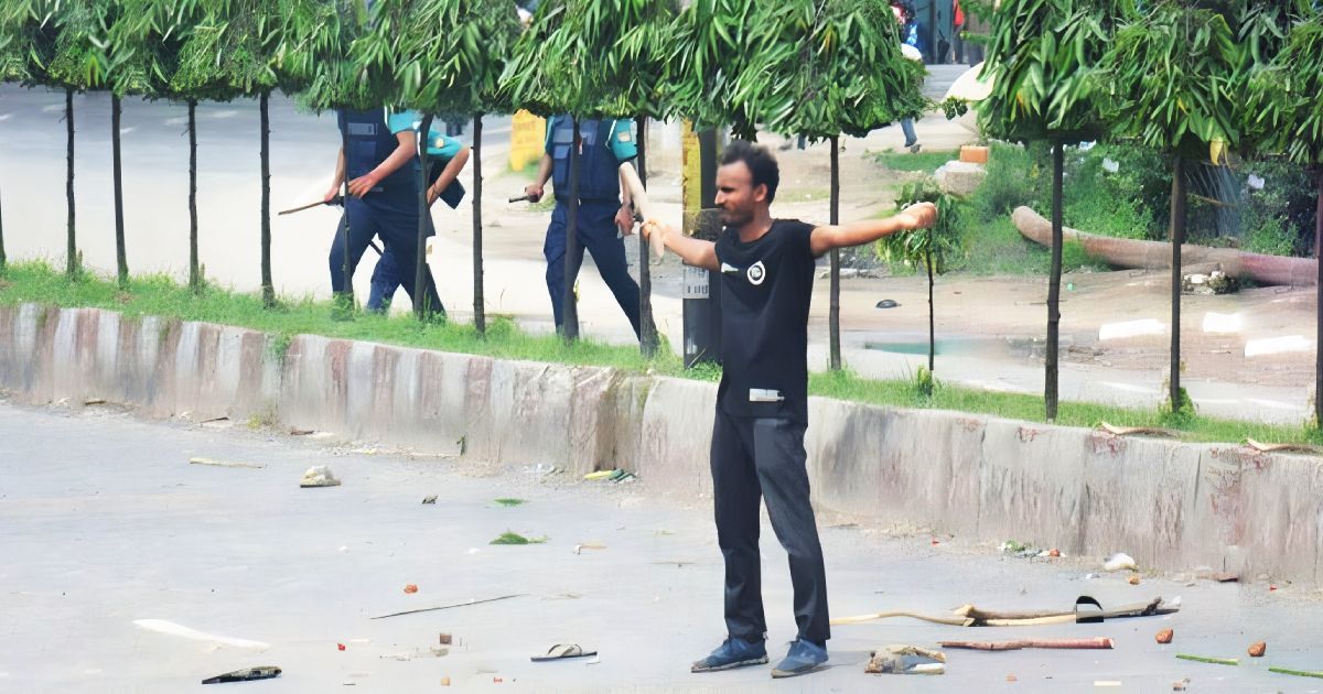 আবু সাঈদ হত্যার বিচার শুরু, ট্রাইবুনালে অশ্রুসিক্ত বাবা