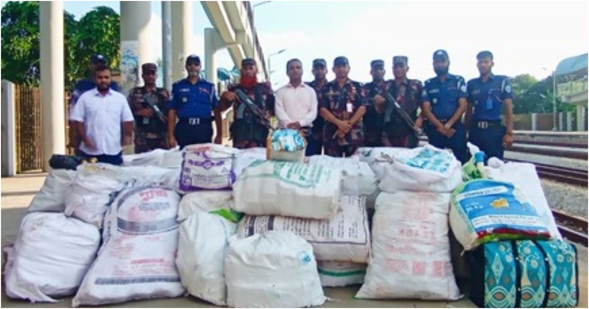 কুমিল্লায় টাস্কফোর্সের  অভিযান বিপুল পরিমাণ ভারতীয় পণ্য জব্দ