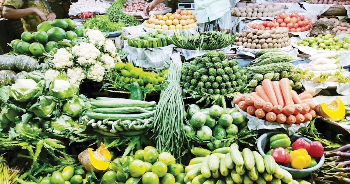 উত্তাপ কমছেই না সবজির বাজারে