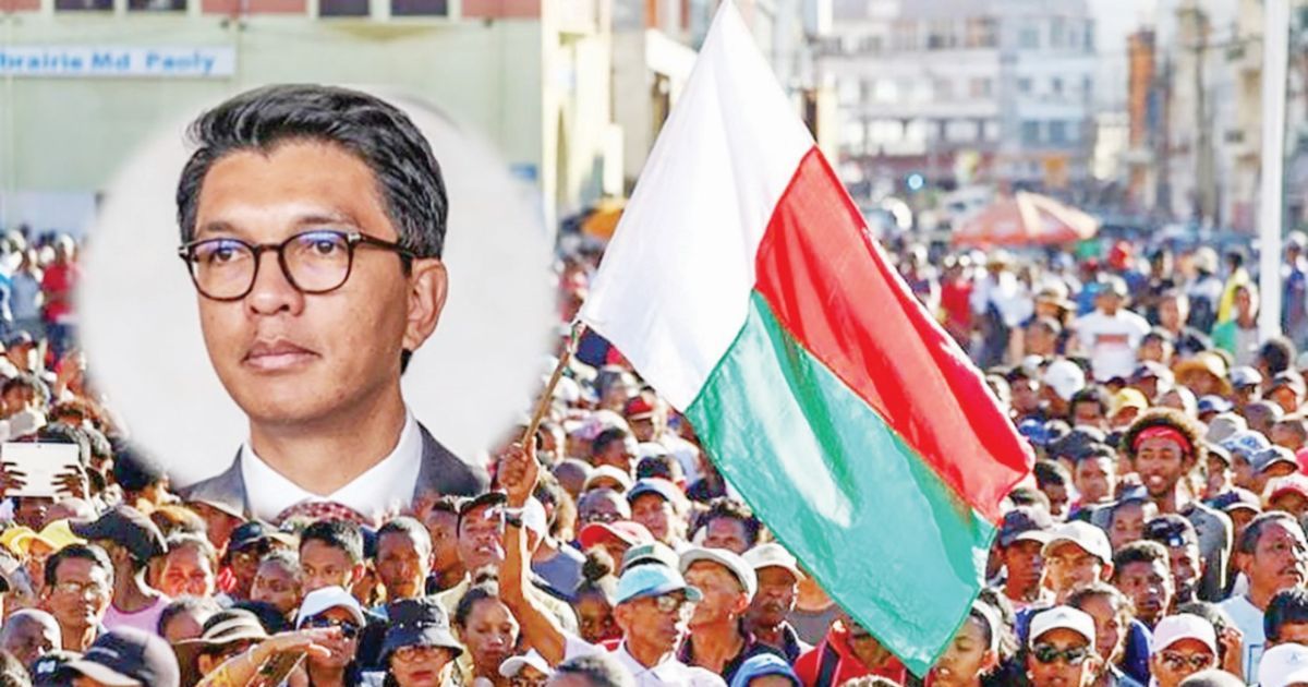 জেন-জি বিক্ষোভে দেশ ছেড়ে পালালেন মাদাগাস্কারের প্রেসিডেন্ট